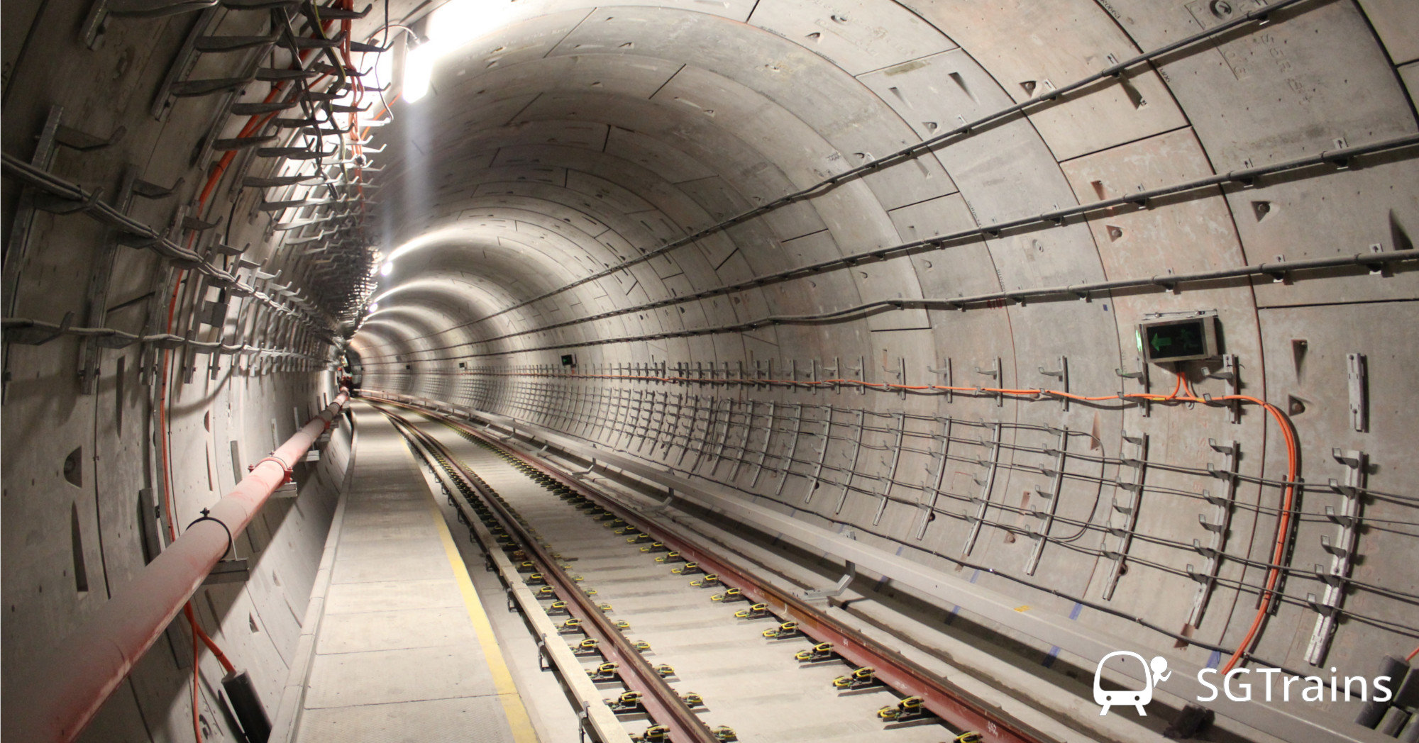 MRT tunnel with tunnel lights switched on. (File Photo: SGTrains)